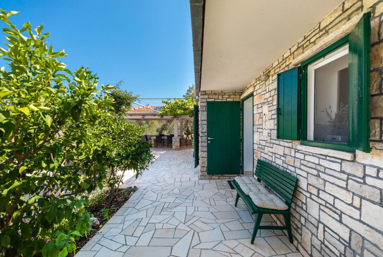 Holiday Home Liberan Vela Luka Esterno foto